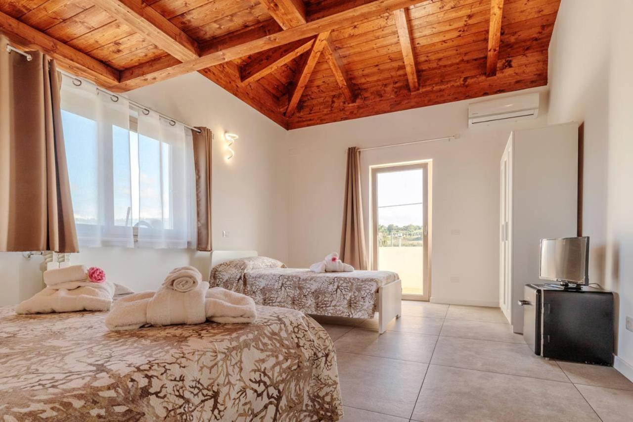 לינה וארוחת בוקר בריאטיקו Residenza Anna Calabria מראה חיצוני תמונה