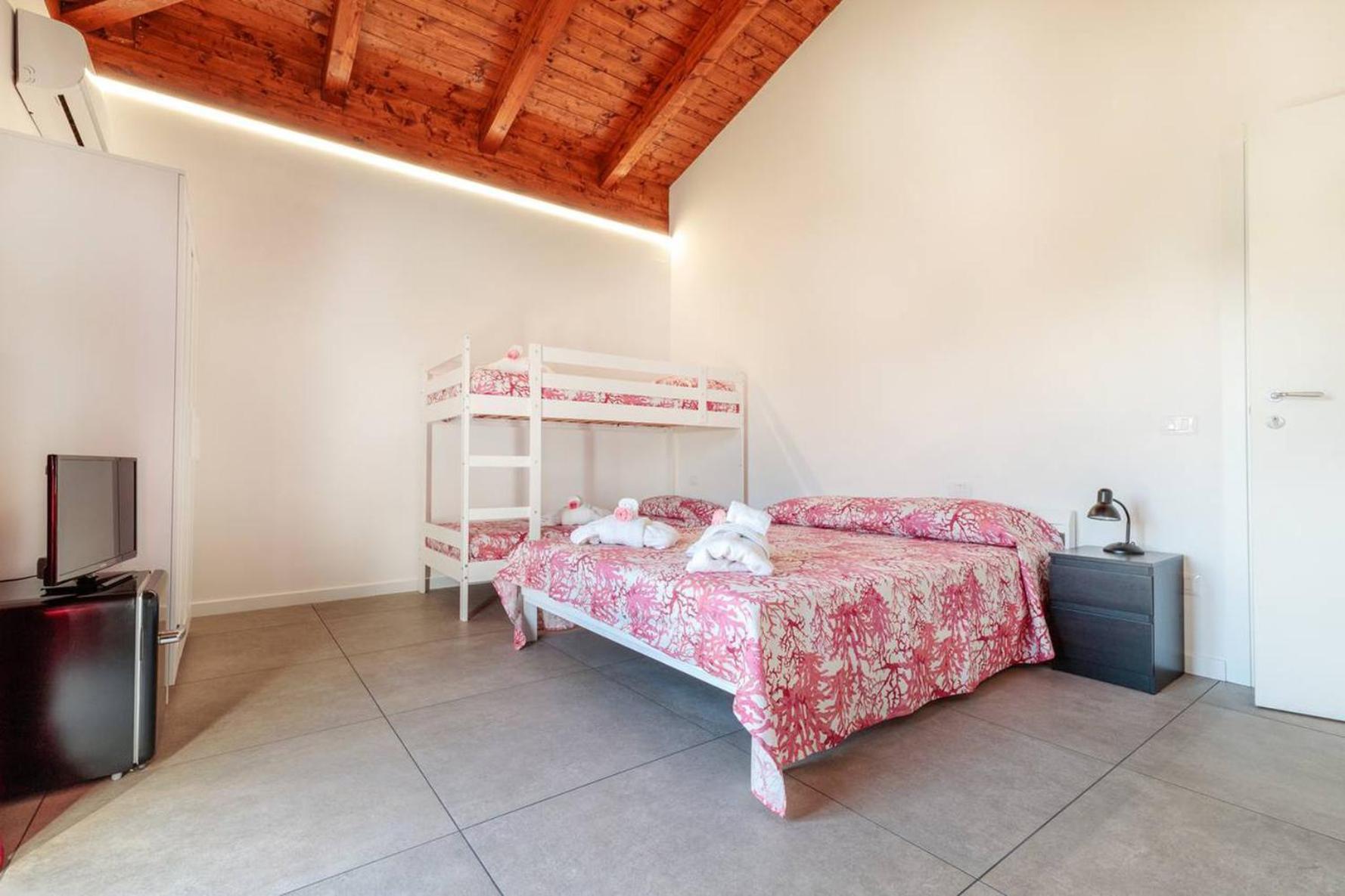 לינה וארוחת בוקר בריאטיקו Residenza Anna Calabria מראה חיצוני תמונה